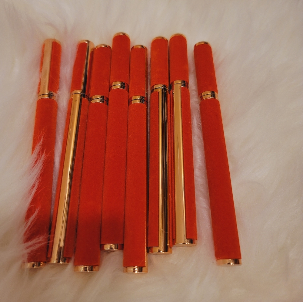 Eyeliner glue pen